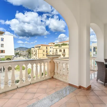 Hotiday Porto 호텔