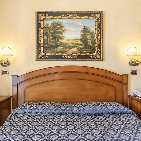 Hotel Hotiday Porto 4*