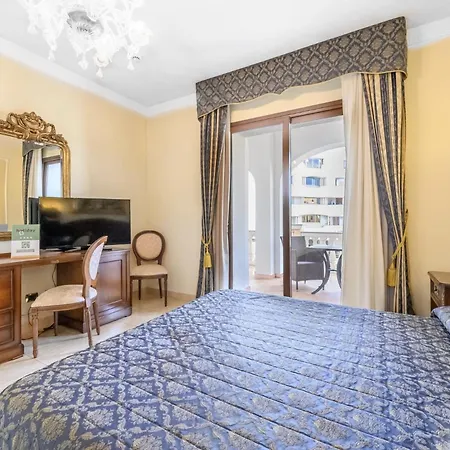 Hotel Hotiday Porto 4*
