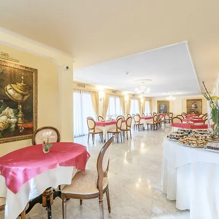 Hotiday Porto 4* 올비아