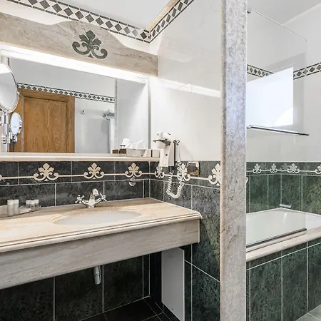 Hotel Hotiday Porto 4*