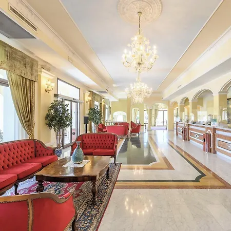 Hotel Hotiday Porto 4*